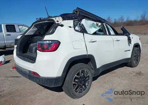 2019 Jeep Compass Trailhawk 4X4 from USA, damaged, VIN 3C4NJDDB8KT812982